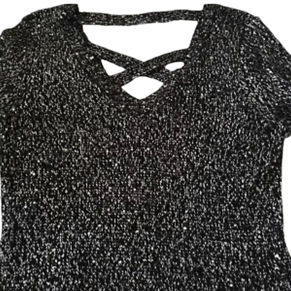 GUESS Black & White Silver Sequins V-Neck Sweater Shirt Criss Cross Back  SZ XS